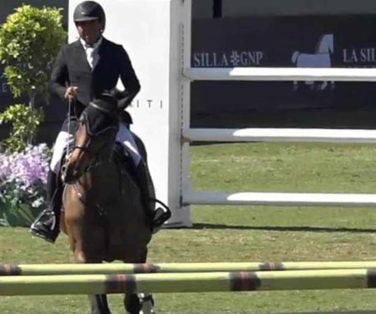 Suben mexicanos al podio Suben mexicanos al podio