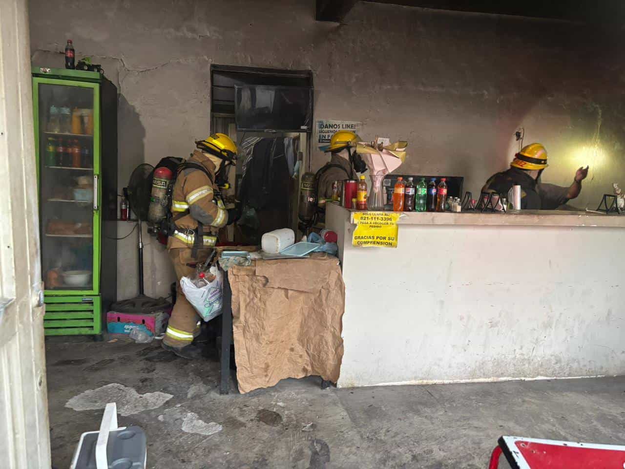 Un amplio sector del municipio de Linares, se quedó sin almorzar, al incendiarse un local de taquitos mañaneros, que brinda servicio al primer cuadro de esta ciudad.