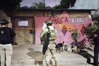 Realizan cateos en dos viviendas Realizan cateos en dos viviendas