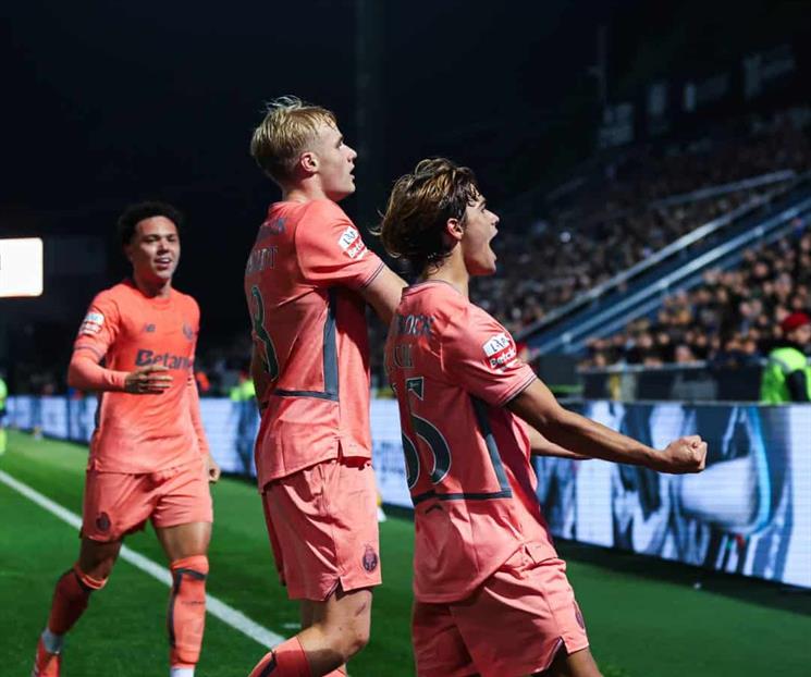 Gana el Porto y siguen de líderes en Portugal