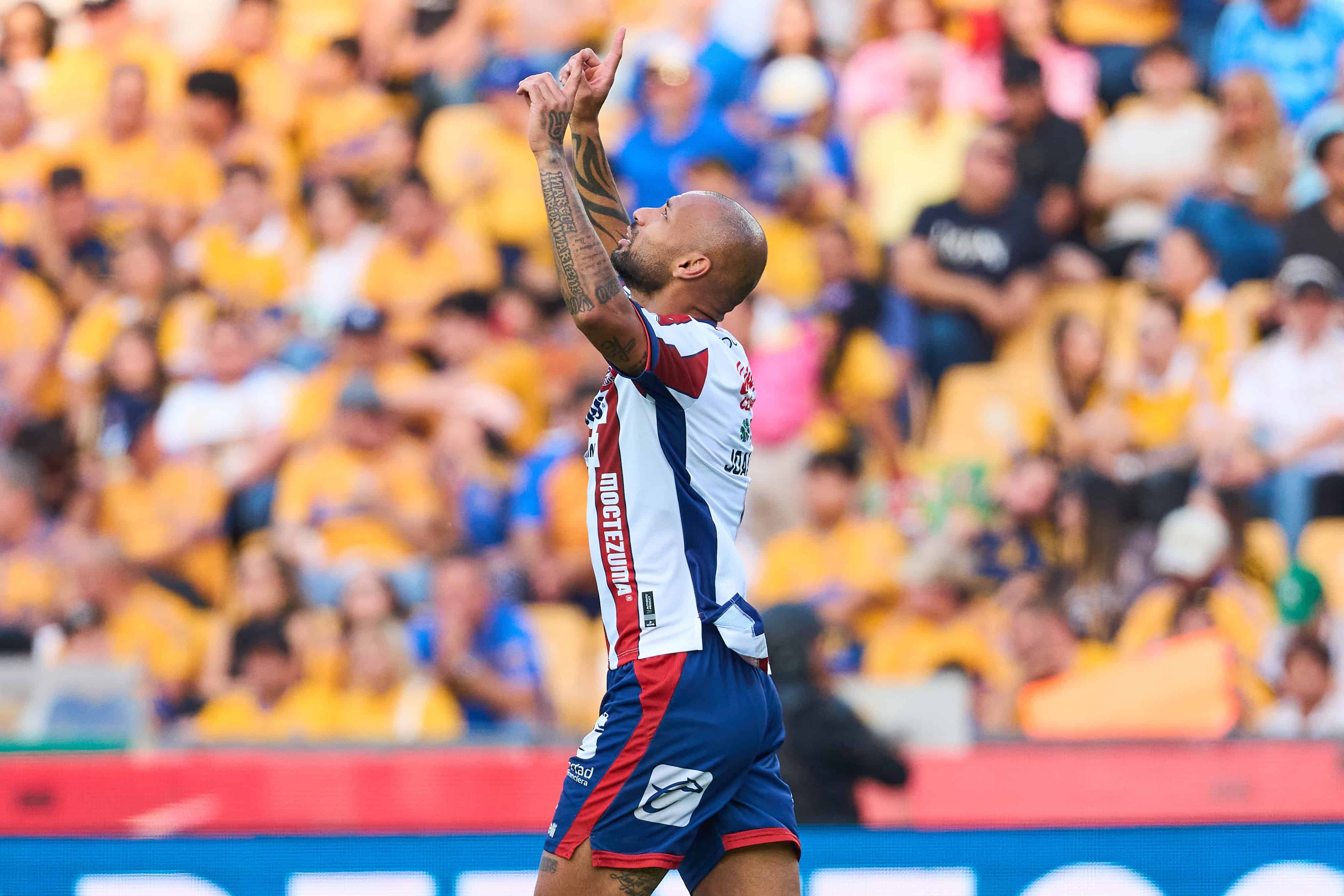 Joao Pedro hace el 1-0.