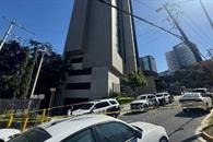 Investigan muerte de mujer en San Pedro; habría caído de torre
