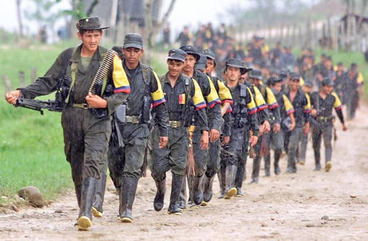 Ordena Petro bombardeo contra las FARC