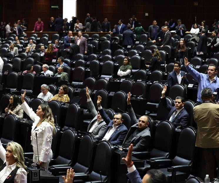 Diputados avalan 9 dictámenes en menos de 3 horas