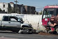 Muere en choque contra camión