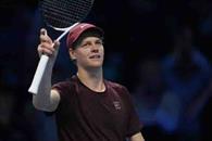 Abre Sinner el Finals con victoria