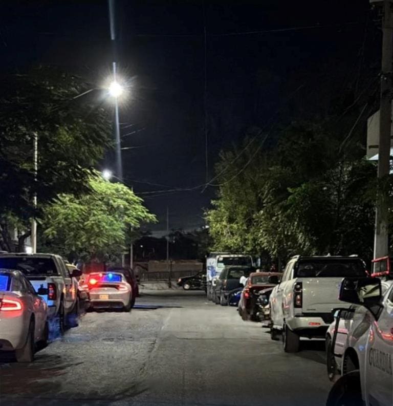 Un hombre estuvo a punto de ser ejecutado a balazos, durante un ataque registraron en la madrugada, en la colonia Portal de Lincoln, en el municipio de García.