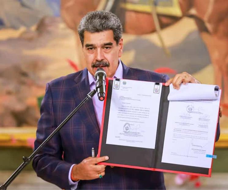 Ordena Maduro crear comandos de defensa