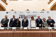 Entregan a Irene Vallejo el Premio Nuevo León "Alfonso Reyes"