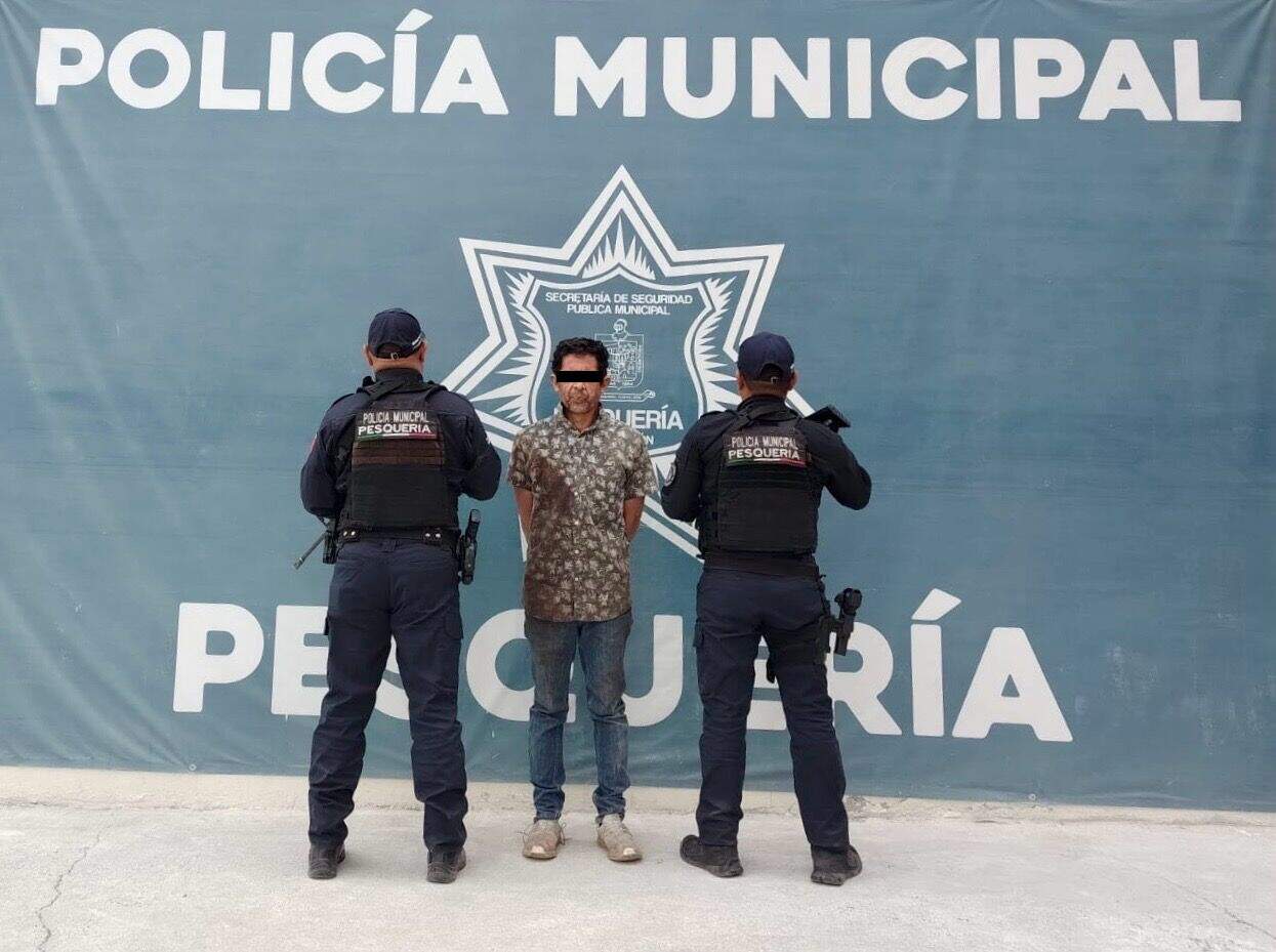 Un hombre que fue acusado por su pareja de haberla agredido física y sexualmente y violencia familiar, fue detenido por elementos de la policía de Pesquería.