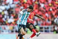 Anota y asiste Messi en victoria amistosa de Argentina ante Angola 