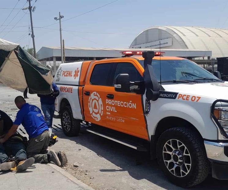 Embiste tren a transporte de personal Embiste tren a transporte de personal