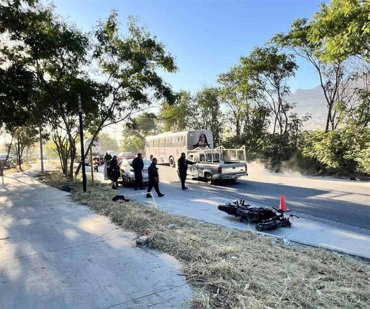 Impacta moto contra tráiler Impacta moto contra tráiler