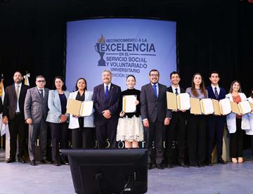 Reconoce UANL a universitarios por su compromiso social y voluntaria