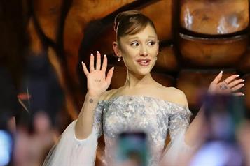 Fan que atacó a Ariana Grande enfrenta cargos