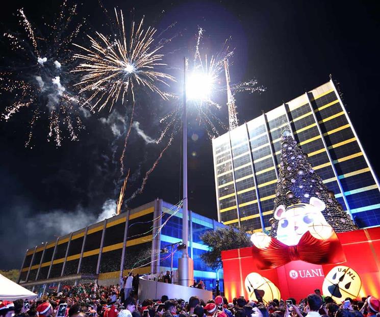 Ilumina UANL espíritu navideño