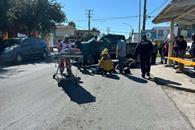 Chocan en moto y salen heridos