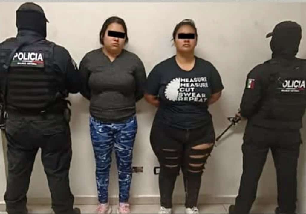 Elementos de la Secretaría de Seguridad y Vialidad de Salinas Victoria, detuvieron a dos mujeres por agredir físicamente a otra mujer en la colonia Los Pilares.