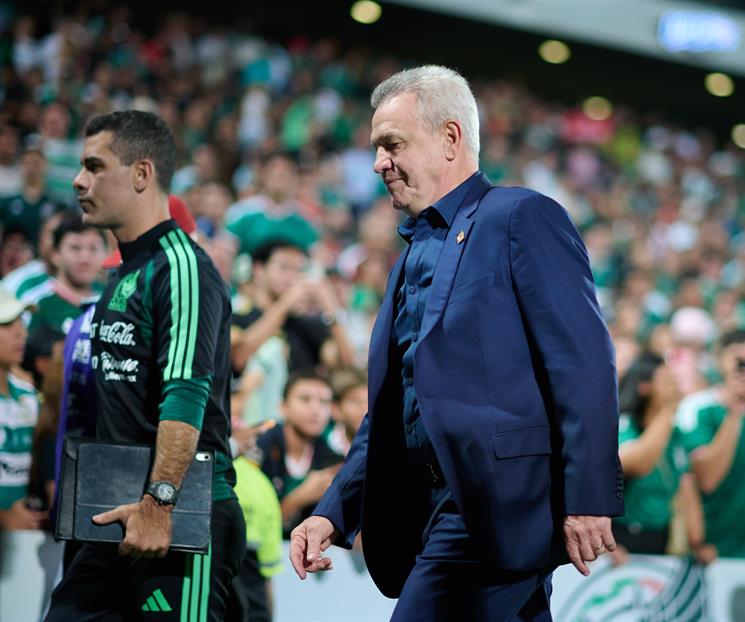 Se va Vasco Aguirre contento por partido ante Uruguay