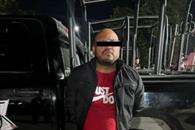 Intenta salir de tienda sin pagar, es detenido