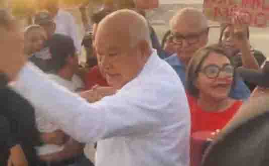 Encaran Jóvenes al gobernador Castro Cosío; ¡fuera Víctor!