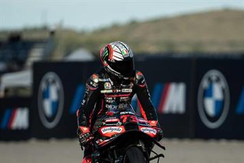 Gana Bezzechi en Valencia y acaba temporada en MotoGP