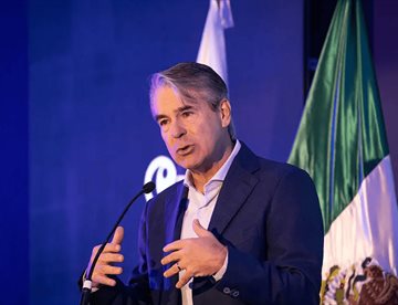 Cuidar a quienes cuidan hace florecer la infancia: Foro Tec