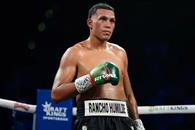 Presiona Benavidez a Canelo para combate en 2026