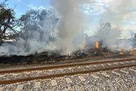 Arde tarimera en Escobedo