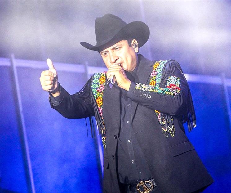 Desmiente Julión Álvarez detención de su piloto privado