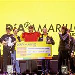 Transciende Día Amarillo y logra beca completa con música en vivo