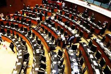 Alista Senado reforma contra cobros por cancelar tarjetas