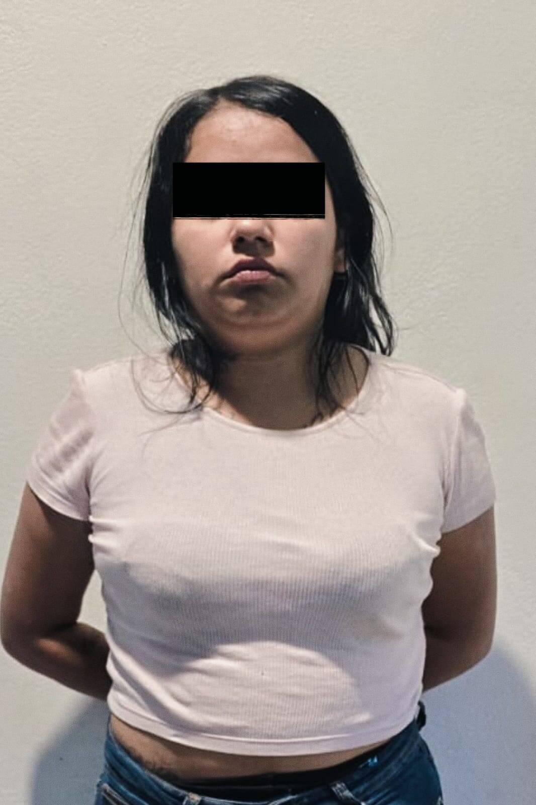 Tres presuntos integrantes de una célula delictiva dedicada a la distribución de droga y al halconeo, fueron detenidos por elementos del Grupo Especial Táctico (GET) de la Policía de Guadalupe en la Colonia Villa Olímpica.