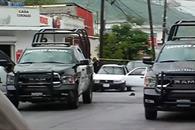 Balean a hombre en su auto en la Col. Independencia