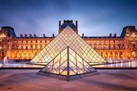 Refuerza El Louvre su seguridad tras robo millonario Refuerza El Louvre su seguridad tras robo millonario