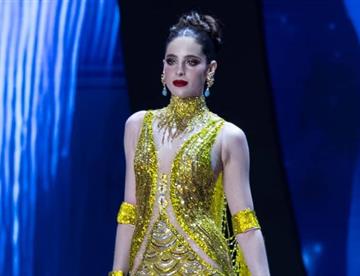 Regresa Fátima Bosch a México tras Miss Universo