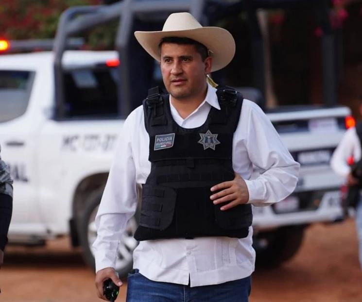 Reportan detención de siete escoltas de Carlos Manzo Reportan detención de siete escoltas de Carlos Manzo