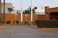 Amenazan con pistola a encargada de motel