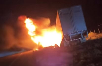 Muere un trailero calcinado en choque