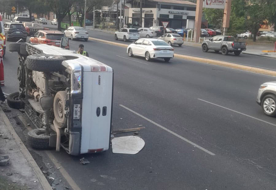 Resulta herido en volcadura Resulta herido en volcadura