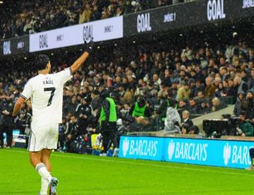 Anota Raúl Jiménez y gana el Fulham en la Liga de Inglaterra 