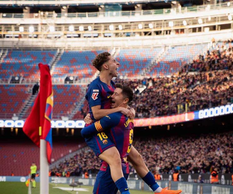 Golea Barcelona en su regreso al Camp Nou