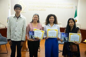 Presentan cuento infantil Osos en el cielo