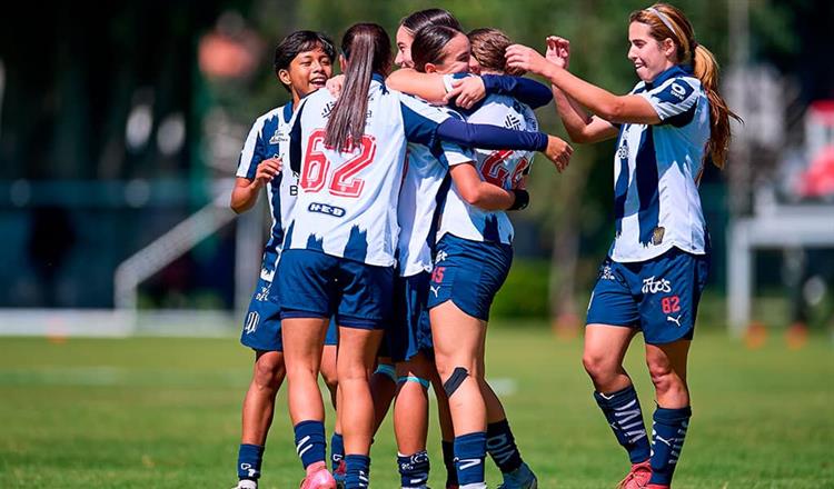 Van Rayadas Sub-19 por reacción y título