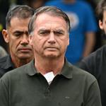 Admite Bolsonaro intento de quemar su tobillera electrónica