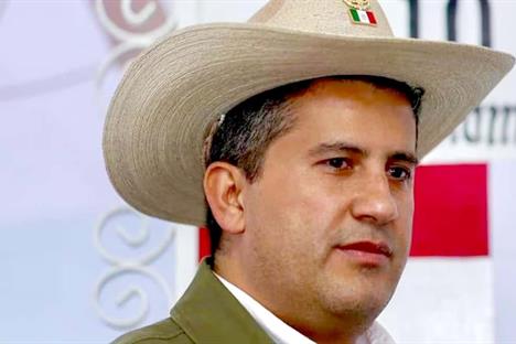 Dictan prisión preventiva a escoltas de Carlos Manzo