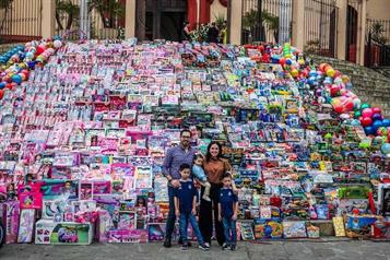 Agradece David de la Peña sumarse al ´Juguetón 2025´ de Santiago