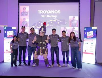 Crea UDEM primera escudería digital latinoamericana