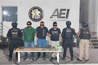 Caen sujetos con drogas y ponchallantas