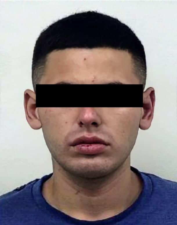 El presunto responsable de la muerte de un hombre a principios del mes en curso en el municipio de Juárez, fue notificado en un centro penitenciario de una orden de aprehensión por los hechos.